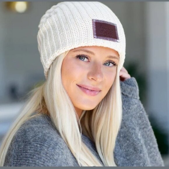 Love Your Melon Accessories - Love Your Melon Women's White Speckled Beanie - OS
